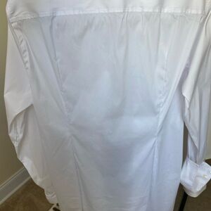 Hugo Boss Men’s slim fit shirt in white, size 15 1/2.